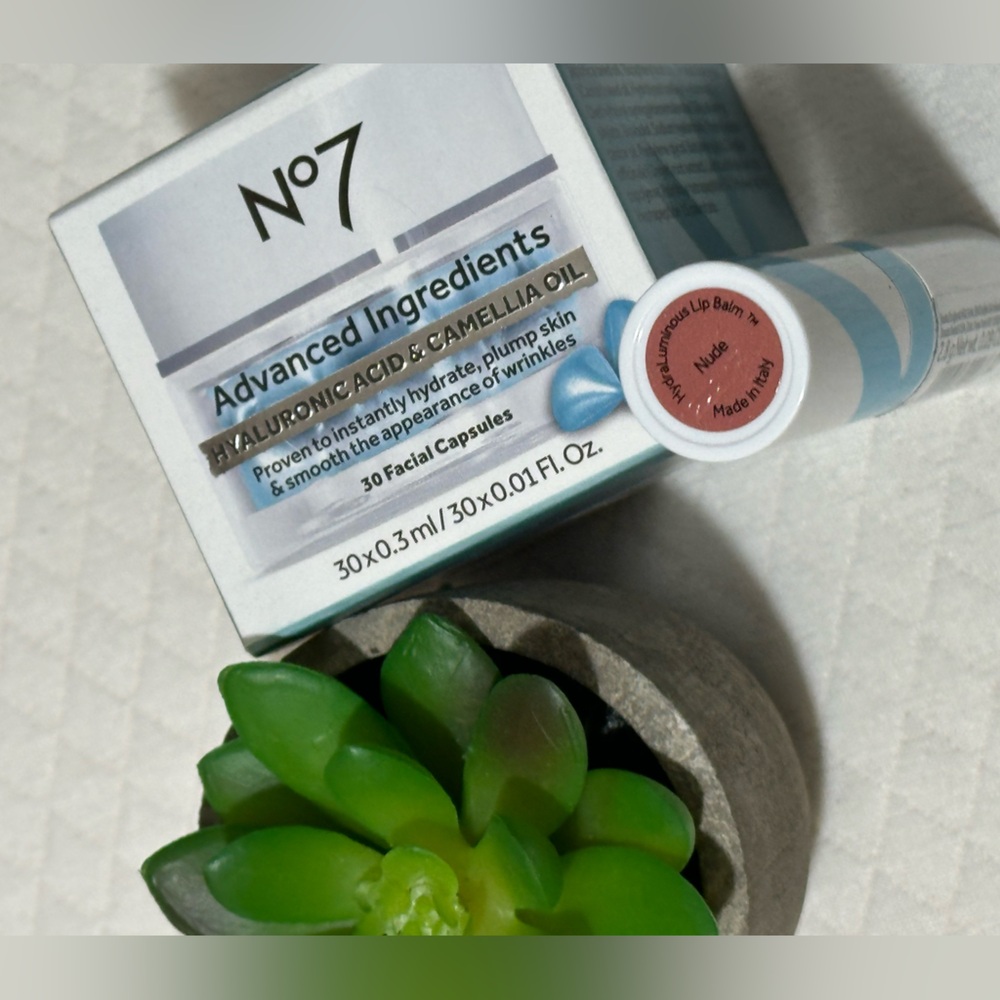 No 7 Bundle. ***56***  Color is Nude.  Never been used.  💗 - Picture 4 of 8